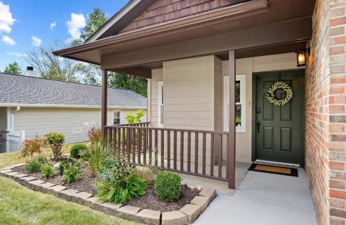 Columbia Casa | 1 5 Miles to Mizzou ~ Spacious & Updated Home~