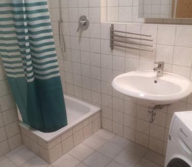 Plochingen Apartamento | 1,5 Zi Wohnung 43 qm im Zentrum von Plochingen, frisch renoviert und voll ausgestattet