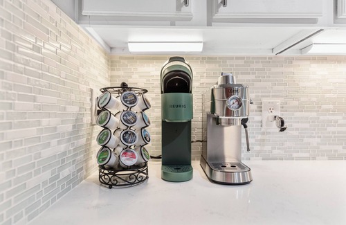 Northeast Raleigh Casa | Fresh, Clean, Private Wooded Acre- Best Coffee Station for Miles!