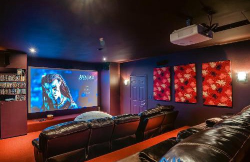 Sunset Ridge Casa | 1 Acre PRIVATE RESORT 4 bed 3 bath cinema spa