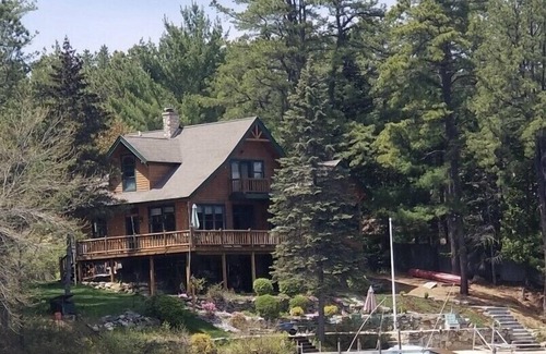 Freedom Casa | 1 AUGUST 2025 WEEK AVAILABLE! Ossipee Lake house-sandy beach & panoramic views!