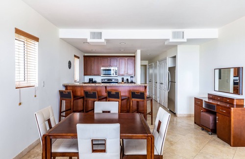 The Bight Condominio | Espacioso One BD, 1. 5 baños, hermoso condominio