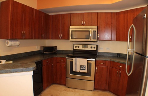 Surfside Condominio | 1 Bd frente a la playa a pie a Bal Harbour Tiendas, restaurantes, supermercados y tiendas