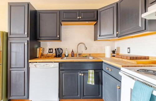 Gunbarrel Apartamento | 1 BD Boulder Getaway - Pets Allowed with Full Amenities
