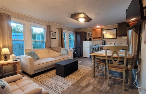 Mount Airy Casa | 1-bd Bungalow/Free Parking