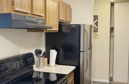 Jasper Place Condominio | 1 Bdm Furnished West Edmonton Close to Acheson