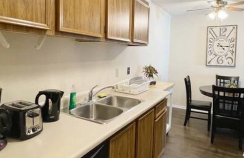 Jasper Place Condominio | 1 Bdm Furnished West Edmonton Close to Acheson