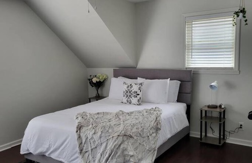 Kennedy King Apartamento | 1 BDR 5 Minutes to Downtown