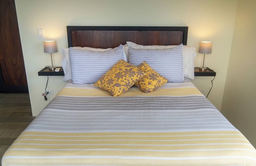 Las Catalinas Apartamento | 1-bdrm 1st floor unit +scenic views & pool access