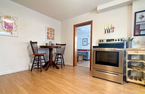 Winooski Apartamento | Whimsical apartment near downtown Winooski
