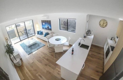 Cloverdale Apartamento | 1 Bdrm Close Airport/Shops, Wifi, Netflix, Parking