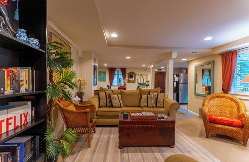 Audubon Apartamento | HERMOSO SUITE - DOS HABITACIONES 1150 SQ FT, AUDUBON PARK, TULANE, SAFE, WIFI