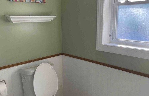 Eatontown Casa | 1 beautiful master bedroom , bathroom ( Not an entire house )