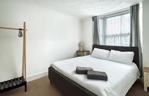 Grantham Apartamento | 1 Bed Apartment - Central location - Sleeps 4 - Garden - Amaya Two
