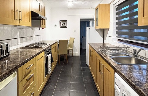 Grantham Apartamento | 1-Bed Apartment Close to Grantham Town Centre. Sleeps 4 with Garden