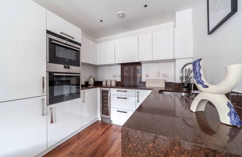 Highbury West Apartamento | 1 Bed Apartment in Highbury with Balcony