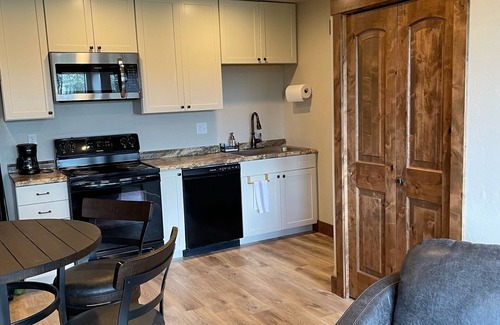 Kalispell Apartamento | 1 Bed apartment located close to amenities