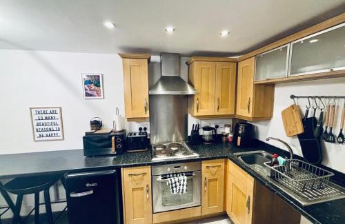 Mirfield Apartamento | 1 bed apartment next to train station