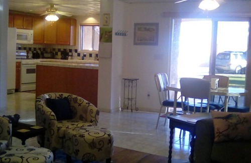 Ivins Apartamento | 1 Bed Apartmt-No Cleaning Fee! - Large 1 Bedroom Apartment: Hummingbird Haven