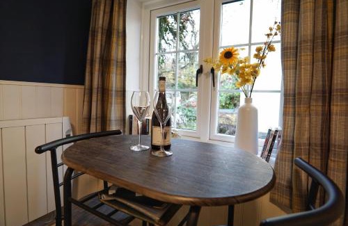 Holsworthy Casa | 1 Bed Cottage - Hot Tub Pool Wifi Pets