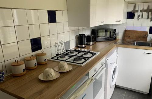Ambrieres-les-Vallees Casa | 1 Bed Cottage - Sleeps 2 - Garden - Parking - Wifi