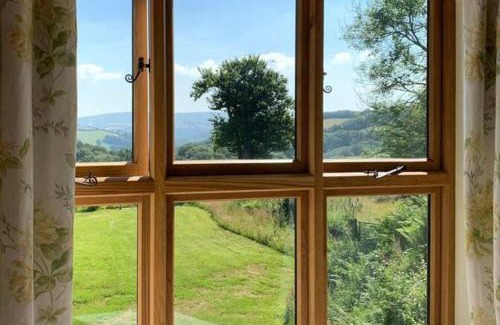 Horner Casa | 1 Bed Cottage - Sleeps 2 Parking Wifi
