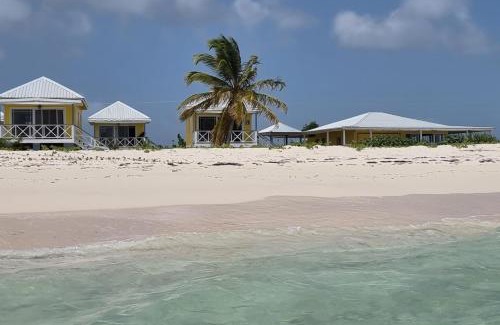 Codrington Casa | 1 Bed Cottage Sleeps 2 - Pet Friendly - Ocean View