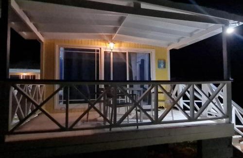 Codrington Casa | 1 Bed Cottage Sleeps 2 - Pet Friendly - Ocean View
