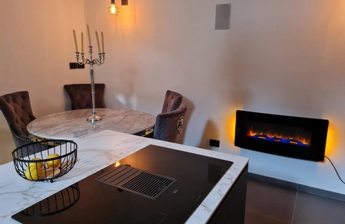 Montescaglioso Cabaña | 1-bed Cottage With Indoor hot tub and Sauna