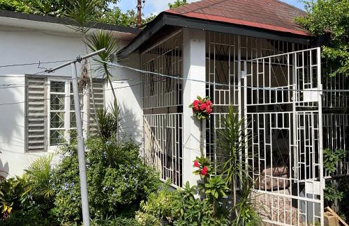 Spanish Town Apartamento | 1 Bed Flat at Coconut Villa