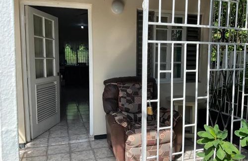 Spanish Town Apartamento | 1 Bed Flat at Coconut Villa