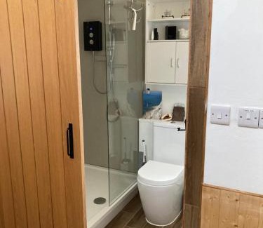 Ottery St Mary Casa | 1 Bed Flat - Sleeps 4 - Garden - Parking - Wifi