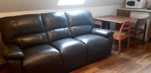 Inverness Apartamento | 1 Bed Flat - Sleeps 4 - Garden - Parking - Wifi
