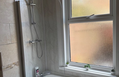Oadby Apartamento | 1 Bed Flat - Sleeps 5 - Parking - Wifi
