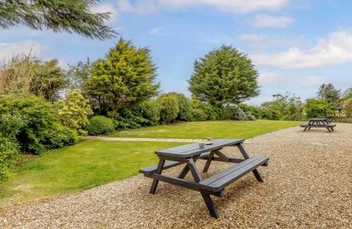 Ilfracombe Casa | 1 Bed in Combe Martin FIDDL