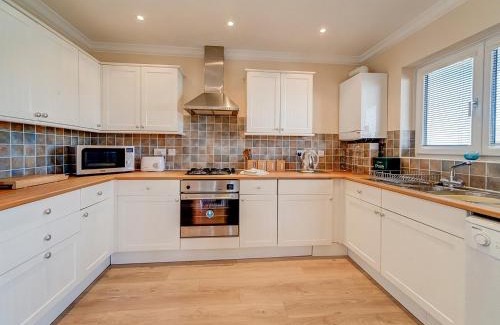 Freshwater Bay Casa | 1 Bed in Freshwater IC136