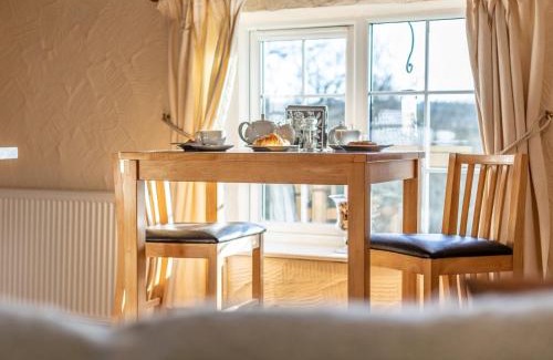 Cury Casa | 1 Bed in Mullion Cove 41377