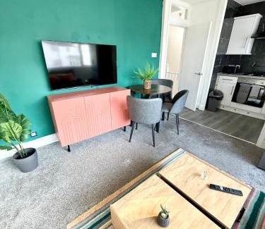 West Hendon Apartamento | 1 bed modern apartment walking distance from shopping mall