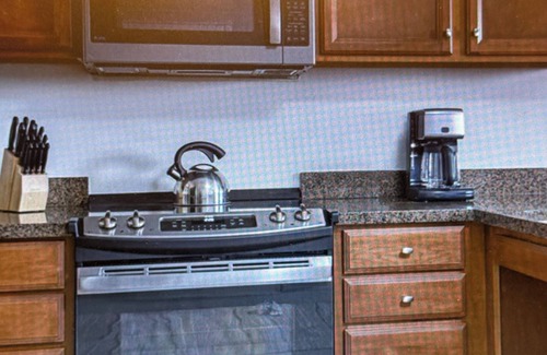 Palm Desert Apartamento | 1 bed-room villa 820sqft with living room, full kitchen at Palm Desert, CA.