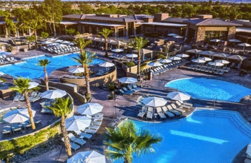 Palm Desert Apartamento | 1 bed-room villa 820sqft with living room, full kitchen at Palm Desert, CA.