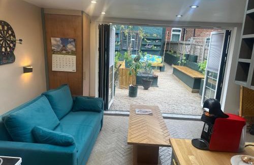 Childs Hill Apartamento | 1 Bed Studio - Sleeps 2 - Parking - Wifi
