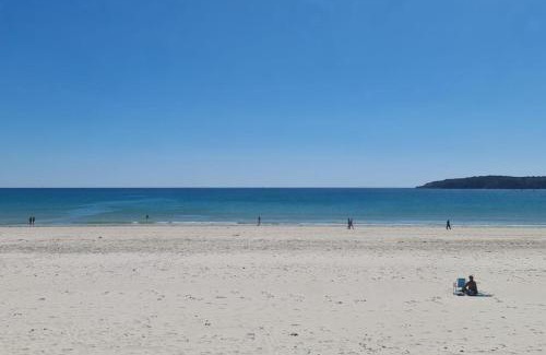 St Aubin Apartamento | 1 Bed Suite - Sleeps 2 Patio Parking & Wifi