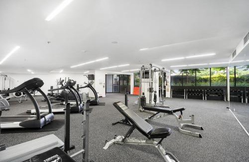 City East Apartamento | 1-Bed with Amazing Views, Pool, Gym, BBQ & Parking