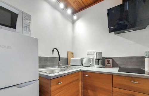Saint-Martial-de-Nabirat Casa | 1 bedroom awesome home in Saint-Martial-De-Nabir