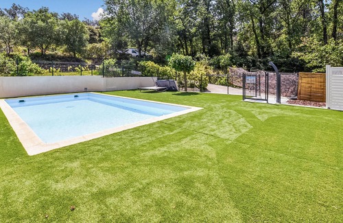 Saint-Paul-Trois-Chateaux Casa | 1 bedroom accommodation in ST PAUL TROIS CHATEAUX