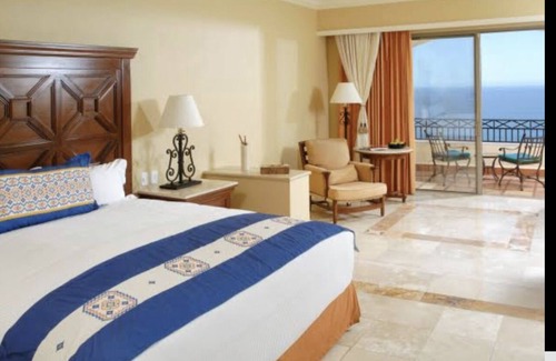 Jimenez Complejo | 1 Bedroom 1 bath executive suite July 11-18 1300$