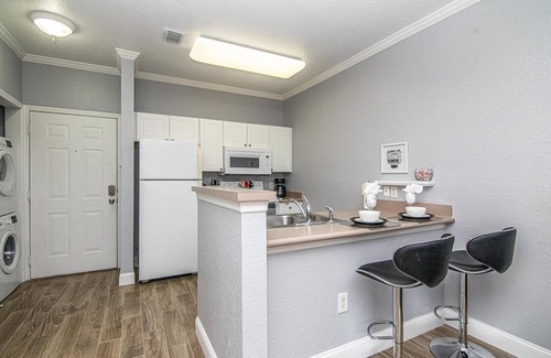 Tampa Condominio | 1 habitación, 1 baño - Walk to Top Golf & IFLY Tampa