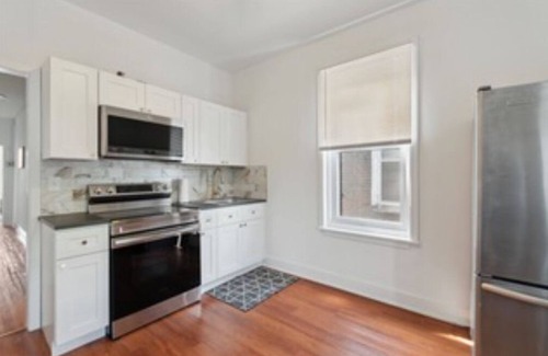 North Philadelphia Casa | 1 bedroom 1 bathroom within walking distance Temple University Hospital