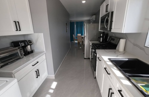 Rokers Point Apartamento | 1 bedroom 1 bathroom beach house, beach right at your door steps