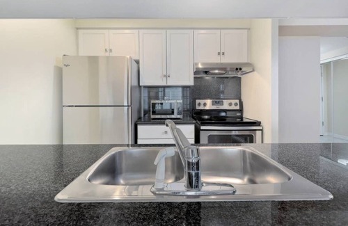 Downtown Toronto Apartamento | Qwest - Ready Move In-Downtown - Qwest